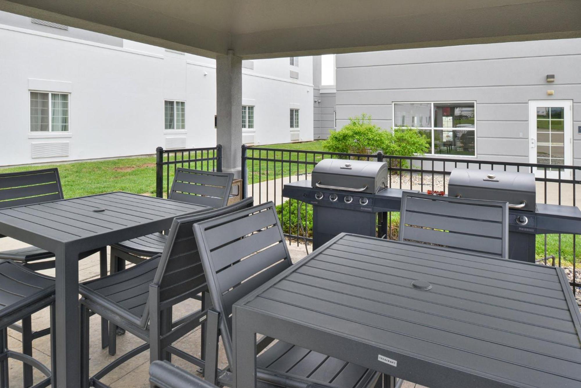 Candlewood Suites Kansas City Northeast By Ihg Ngoại thất bức ảnh