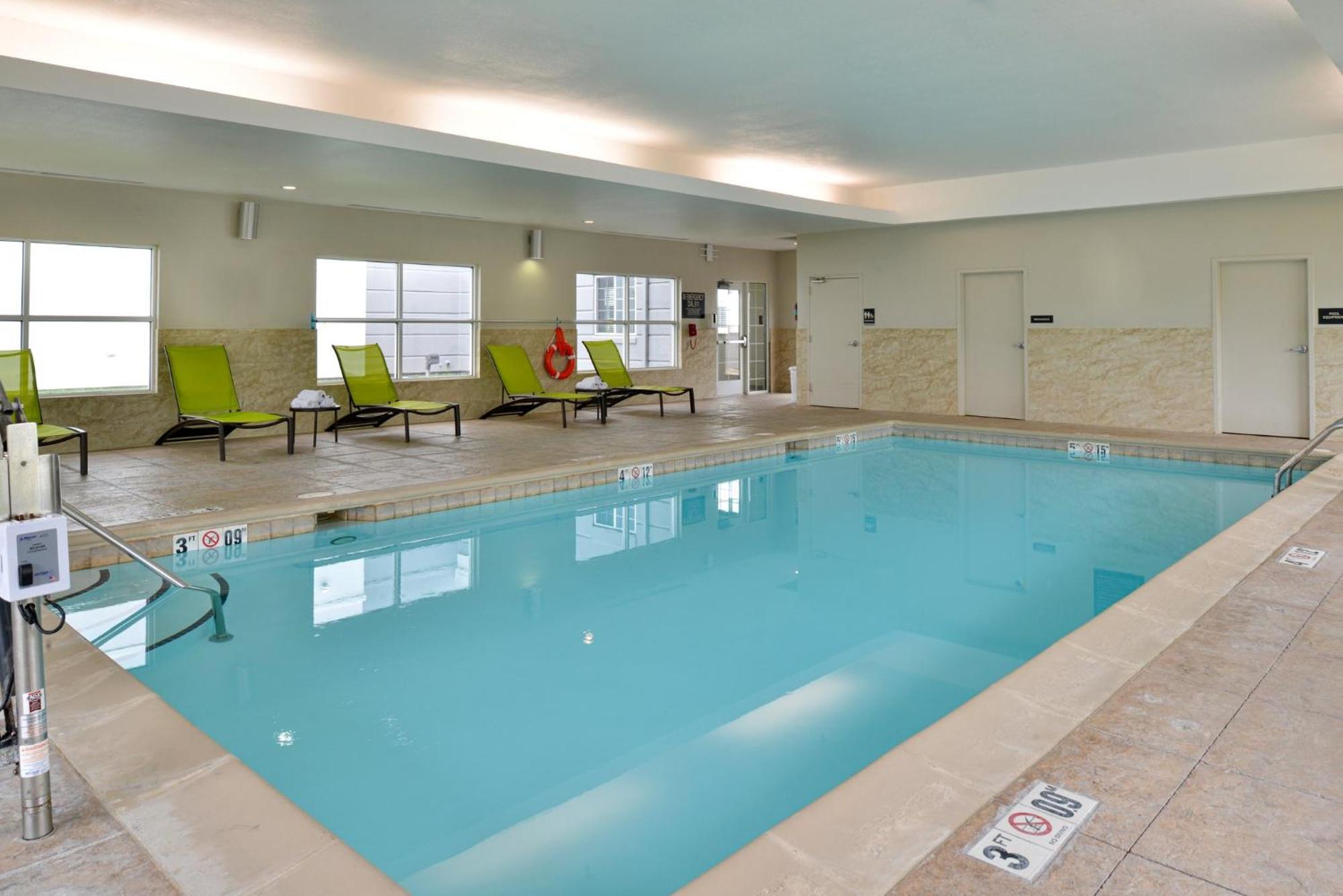 Candlewood Suites Kansas City Northeast By Ihg Ngoại thất bức ảnh